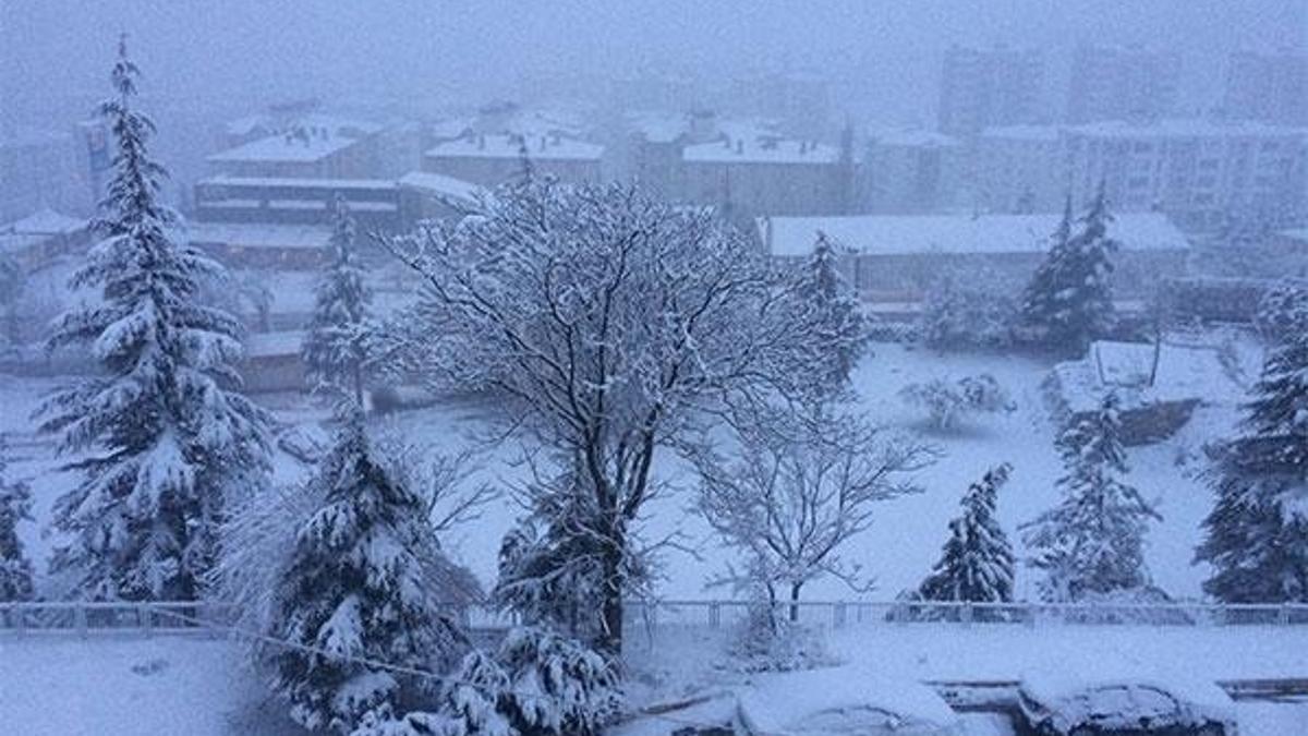 Birçok il ve ilçede kar nedeniyle eğitime ara verildi!