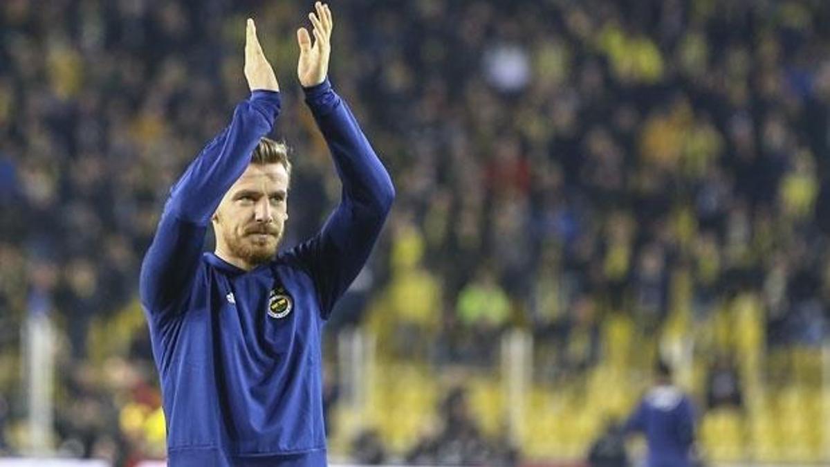 Serdar Aziz formayı kaptı!