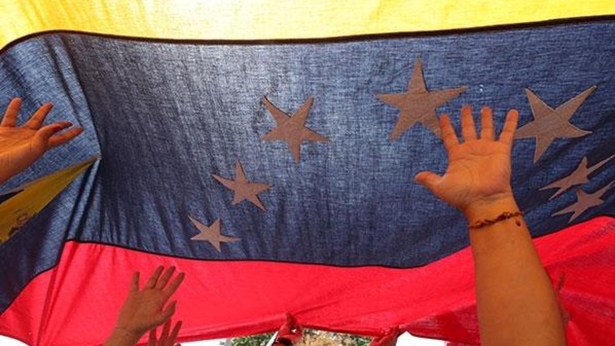 Venezuela'da hükümet taraftarları da 9 Mart'ta sokakta