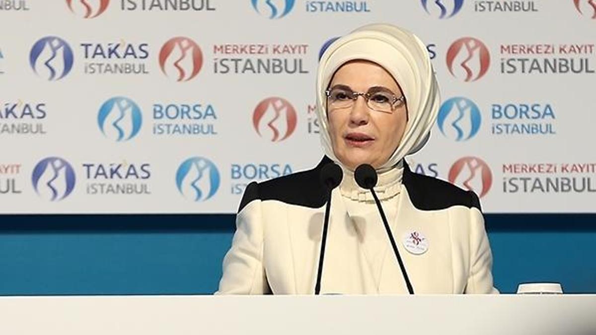 Emine Erdoğan: Kadın dünya yaşamı için güneştir