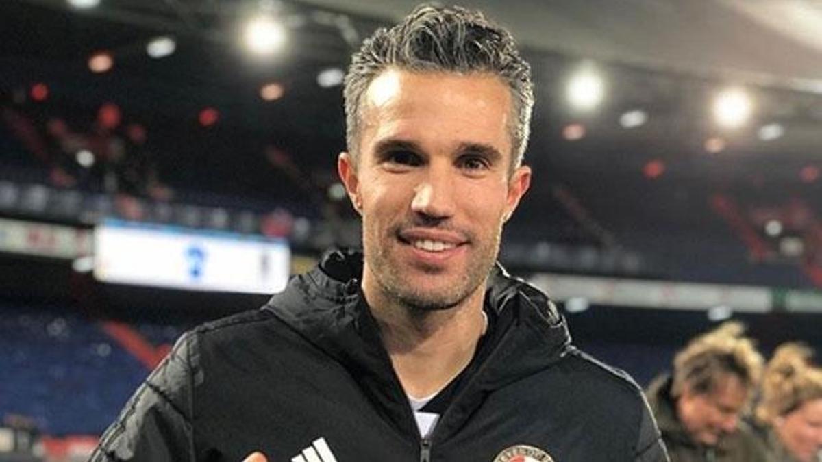 Avustralya'dan van Persie hamlesi!