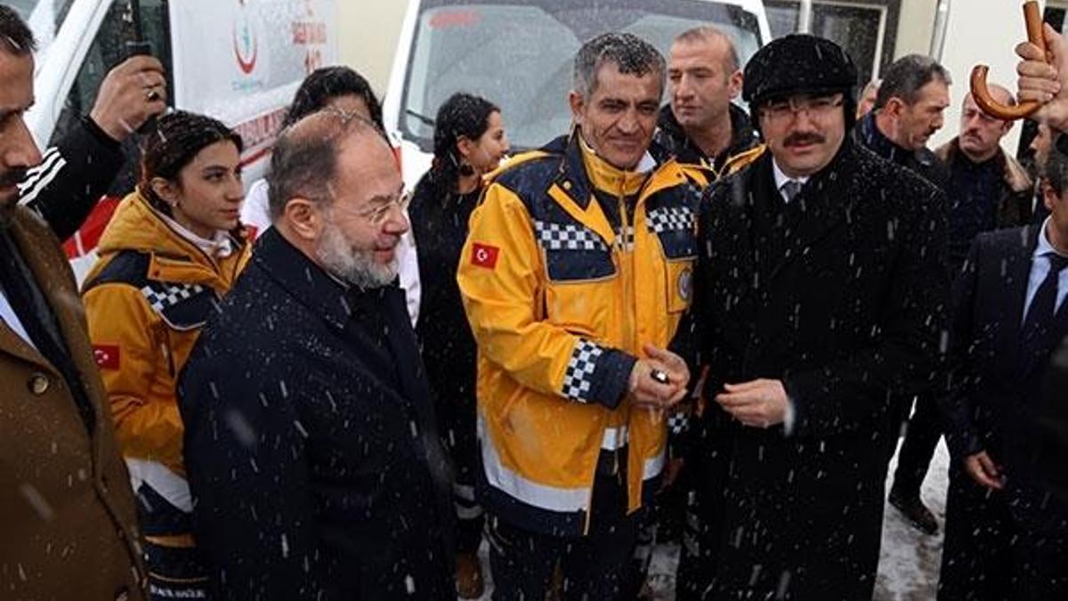 "Türkiye'deki sağlık dönüşümü bütün dünyaya örnektir"
