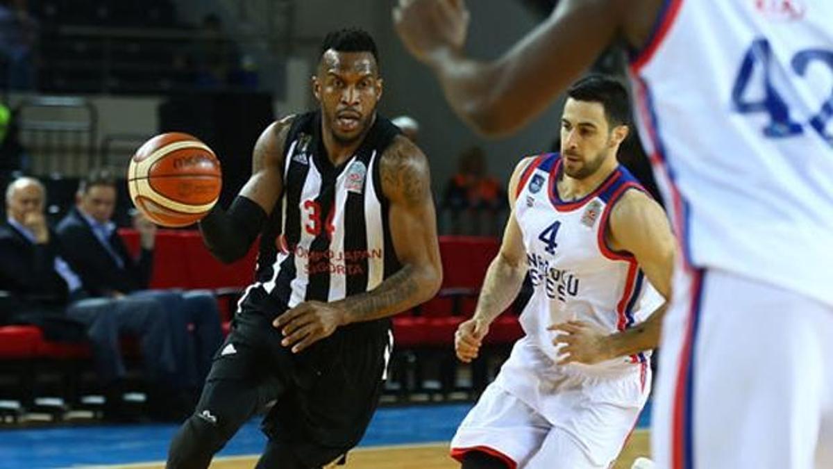 Jason Rich'in sağ kolunda kırık tespit edildi
