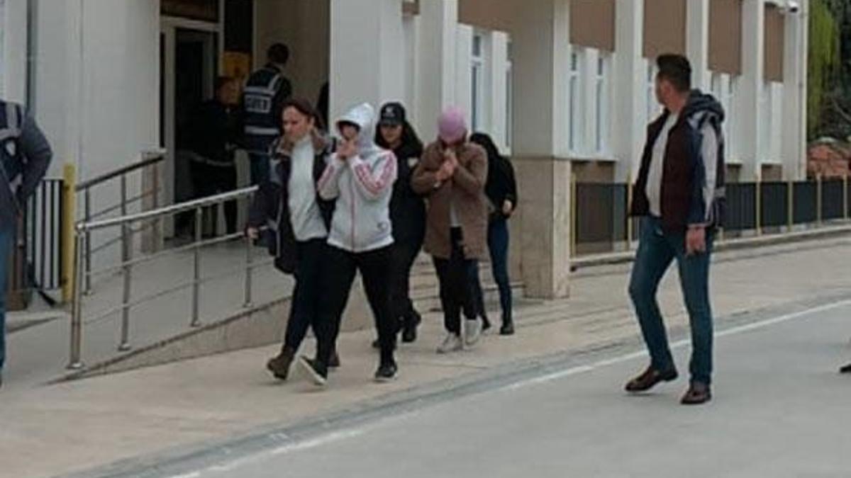 'Misafir' baskını! 7 kadın, esnaf, memur...