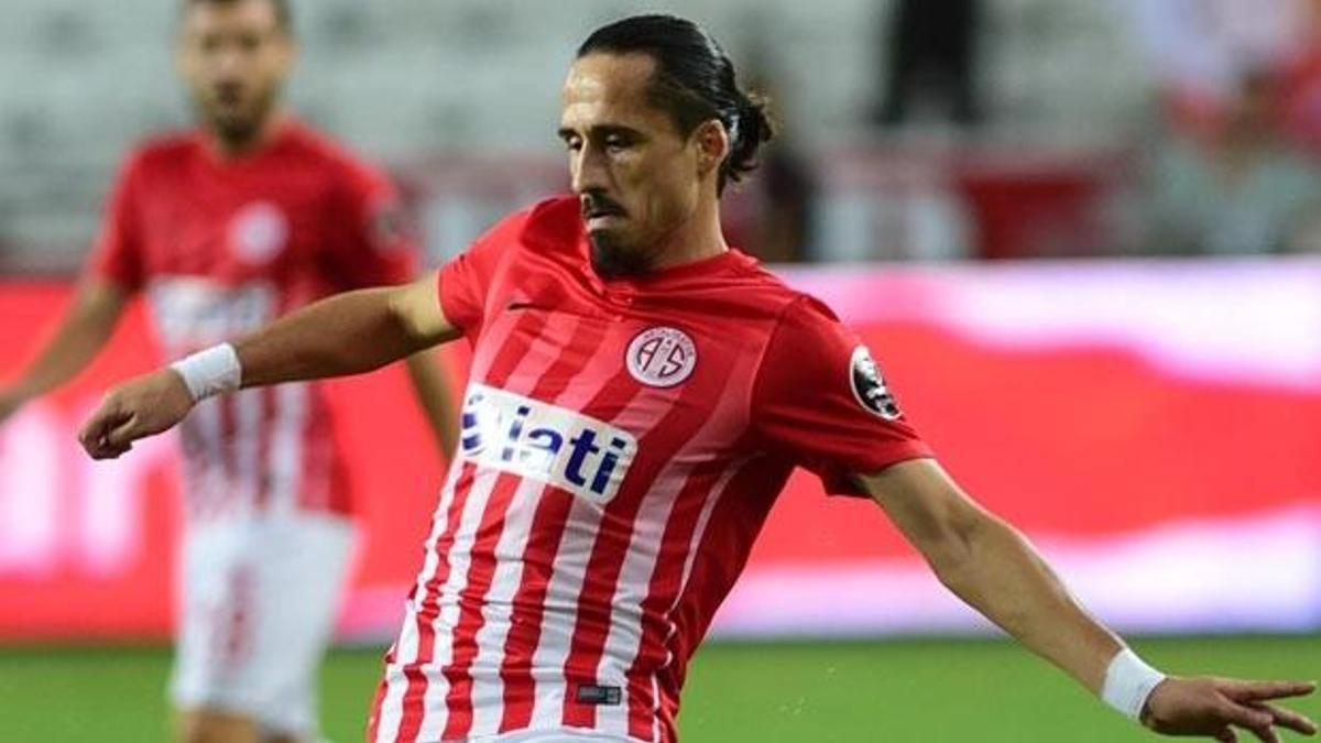 Serdar Özkan'ın annesi hayatını kaybetti