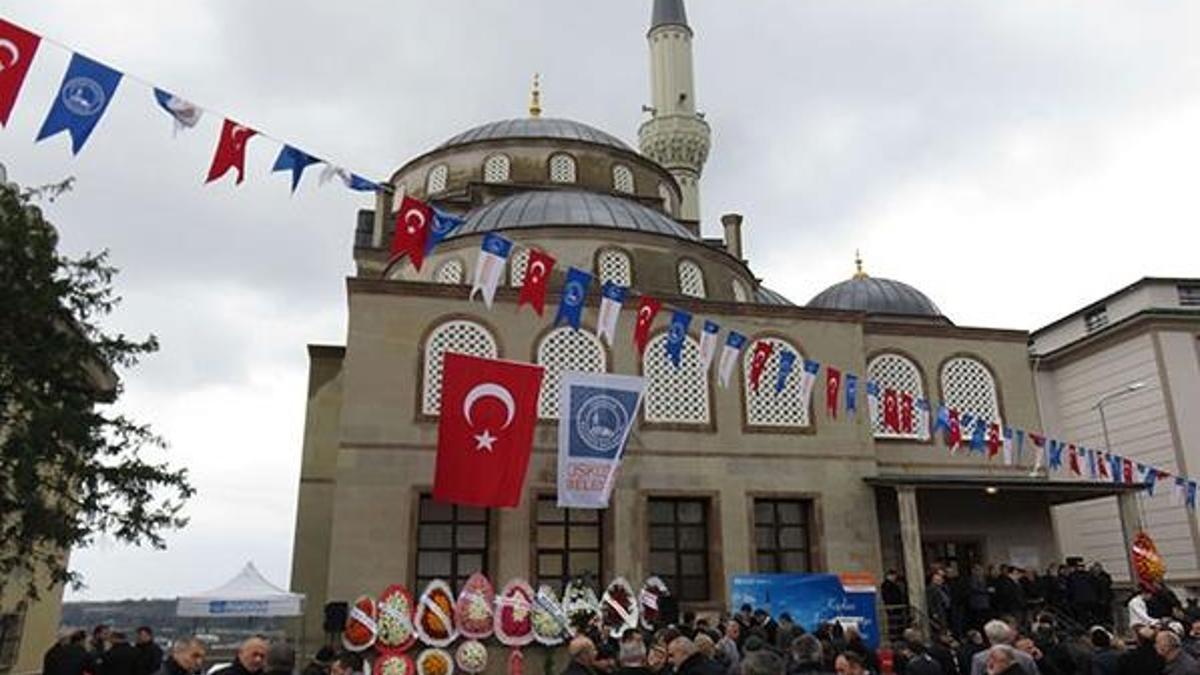 Üsküdar'da Ahmet Çetinsaya Camii ibadete açıldı