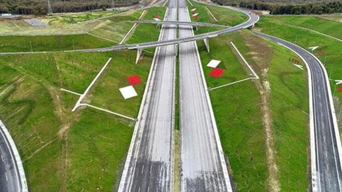 İki dev köprü birbirine bağlandı