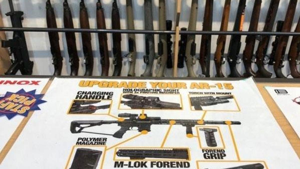 Yeni Zelandalılar silahlarını polise teslim etmeye başladı