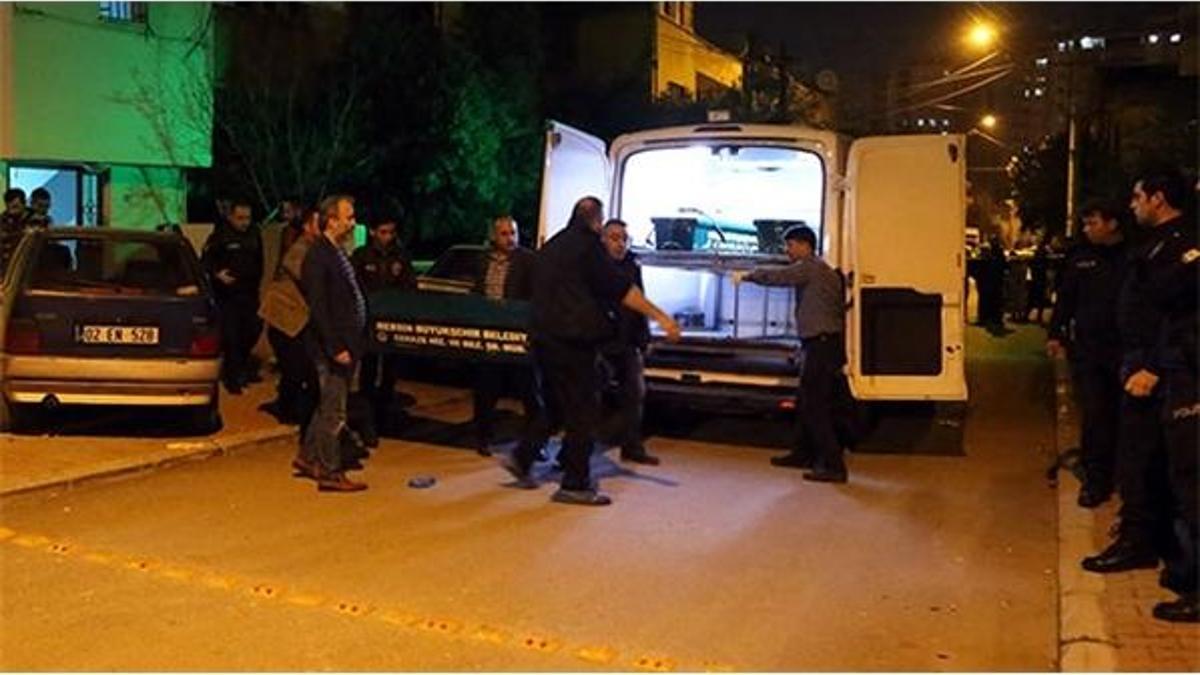 Cinnet evi! Anne ve babasını öldürdü
