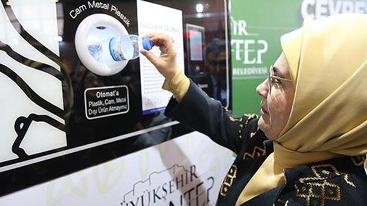 Emine Erdoğan, Atıkmatik'i kullandı