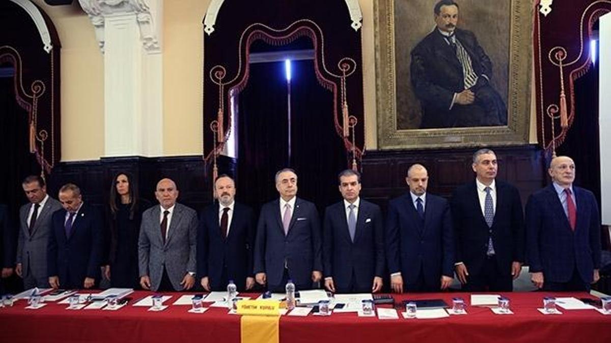 "Belirsiz bir dönem Galatasaray Kulübünü bekliyor"