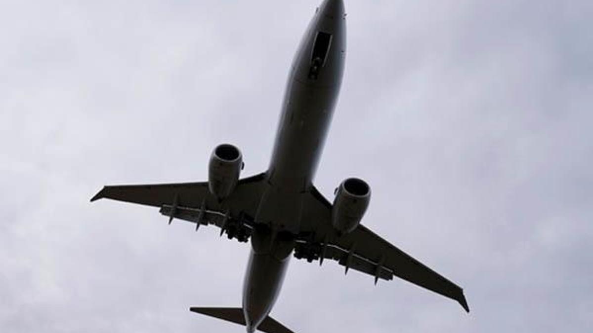 ABD'de Boeing 737 Max uçağı acil iniş yaptı