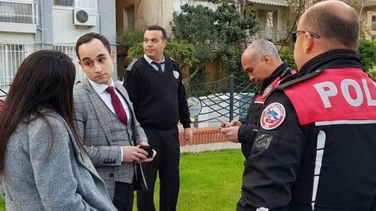"Gözaltında" evlenme teklifi etti
