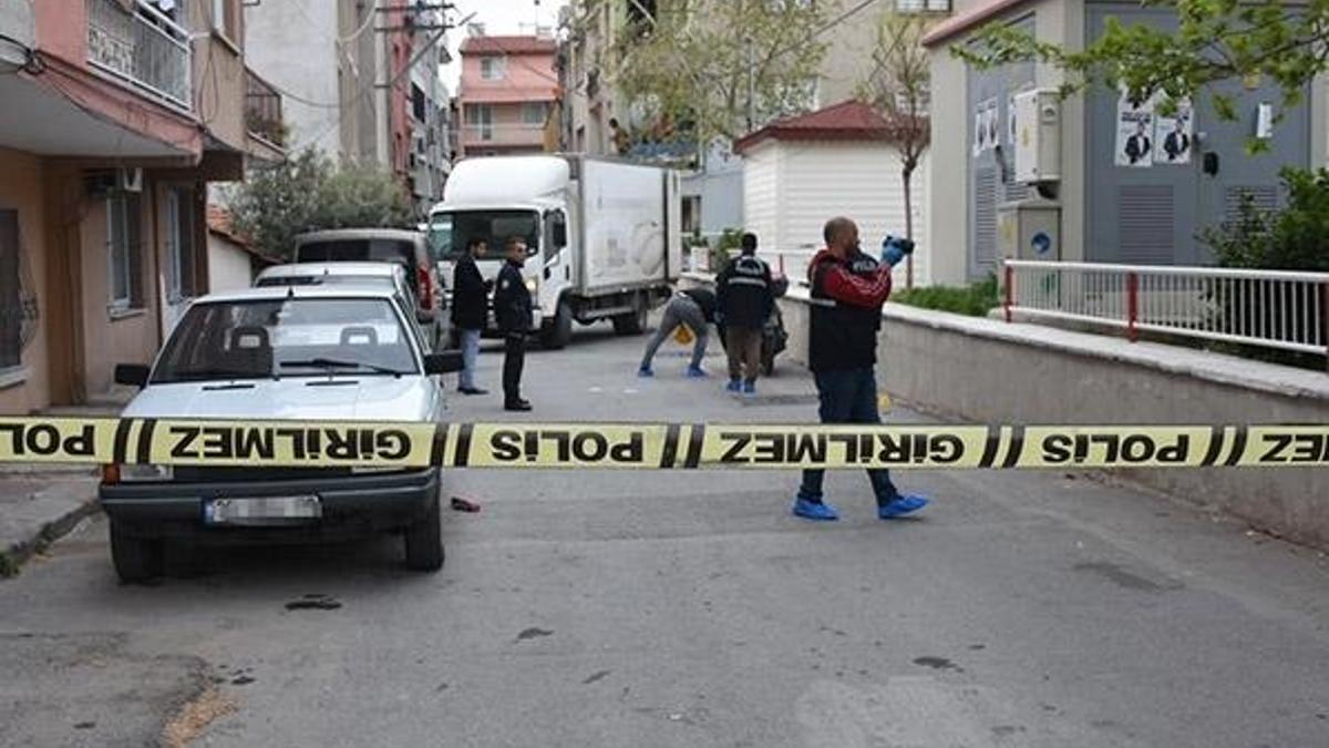 İzmir'de 'hatalı park' kavgası; oğlunun gözü önünde öldürdü