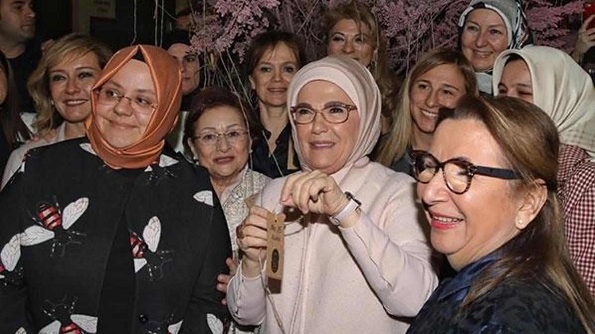 Emine Erdoğan 'Sıfır Atık' temalı ürünleri inceledi