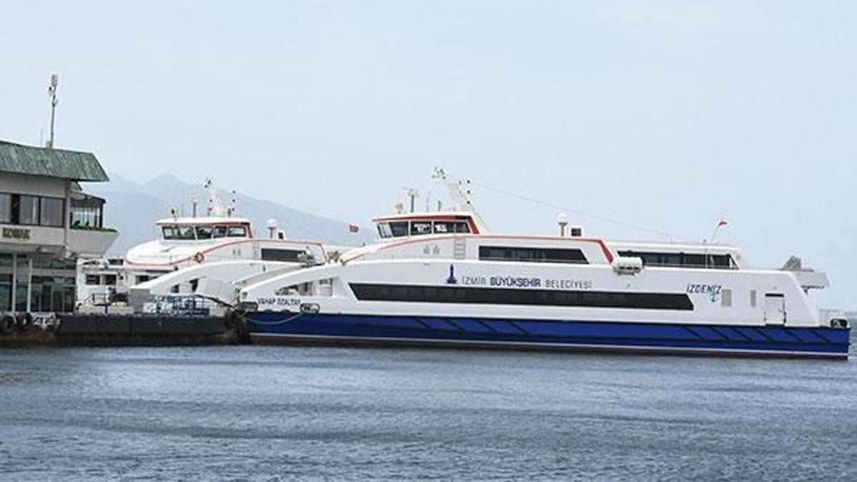 İzmir'de vapur seferleri tekrar başladı