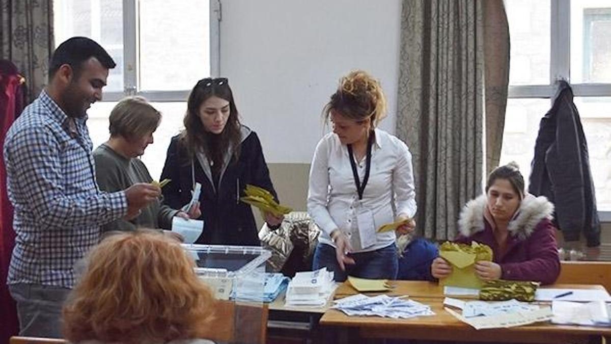 İzmir Büyükşehir Belediye Başkanlığı'nı Tunç Soyer kazandı