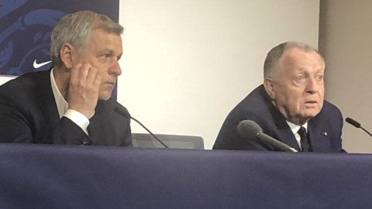 Aulas basın toplantısında şoke etti!