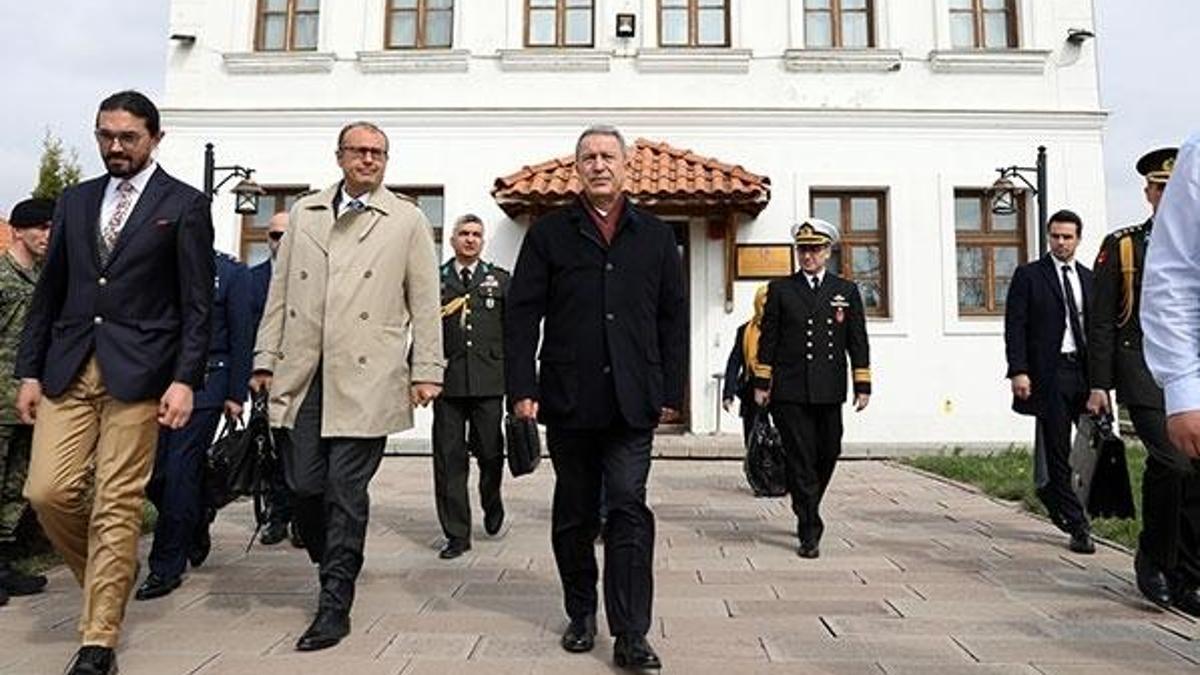 Bakan Akar'dan F-35 açıklaması