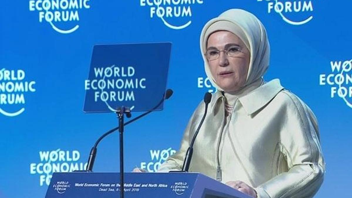 Emine Erdoğan, Dünya Ekonomik Forumu'nda konuştu