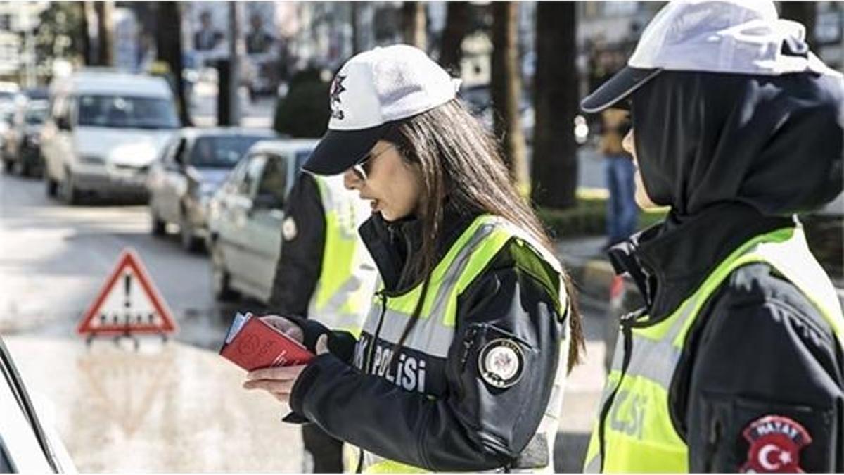 Kadın polis memuru adayı alımı için başvuru şartları açıklandı