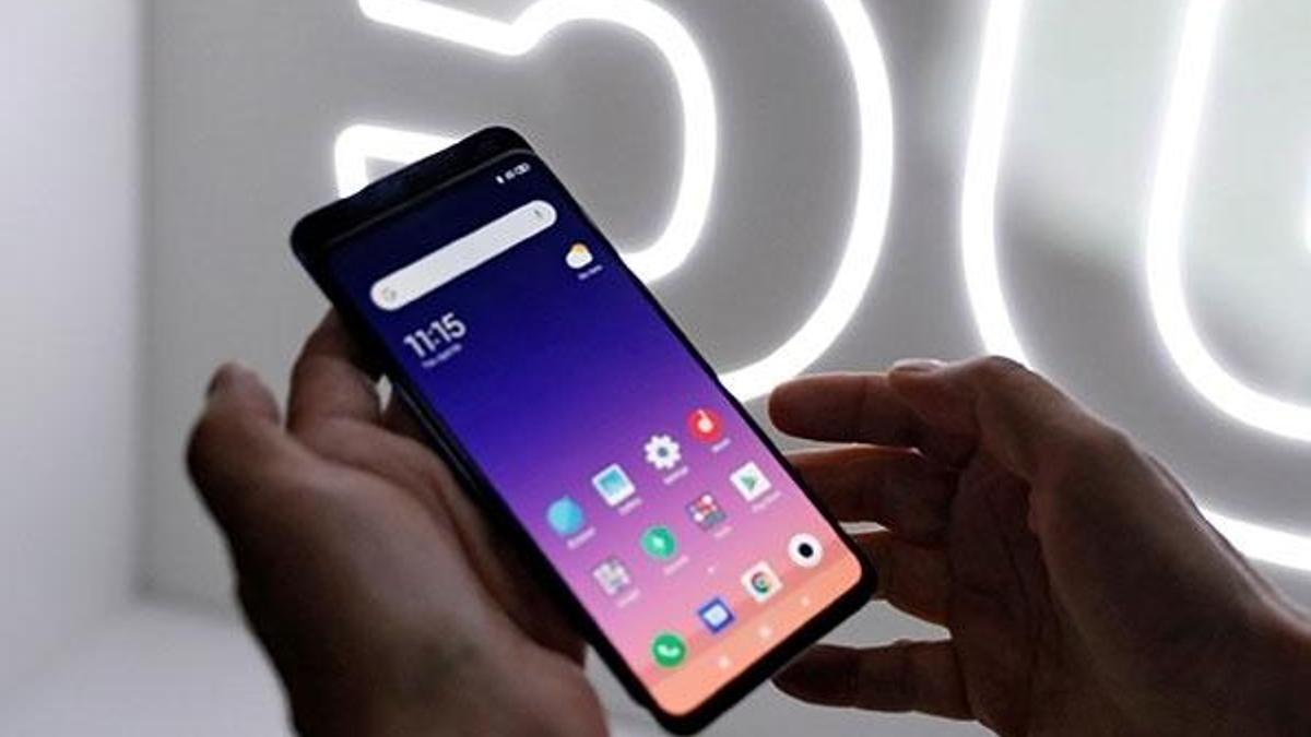 Xiaomi Mi 9 satışa çıktı! İşte fiyatı