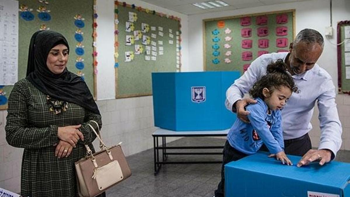 "Netanyahu'nun partisi Filistinlilerin oy kullandığı merkezlerde gizli çekim yaptırdı"