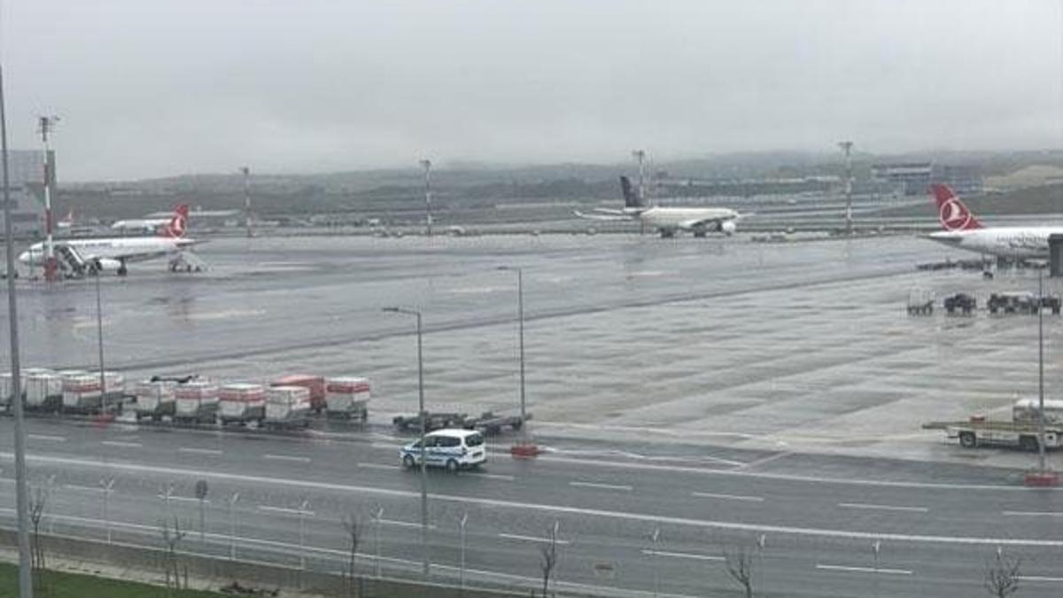 İstanbul'da hava trafiğine sis engeli