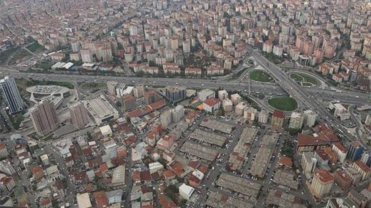 Faizler düşme eğiliminde... Satışlar 8 ayın zirvesinde