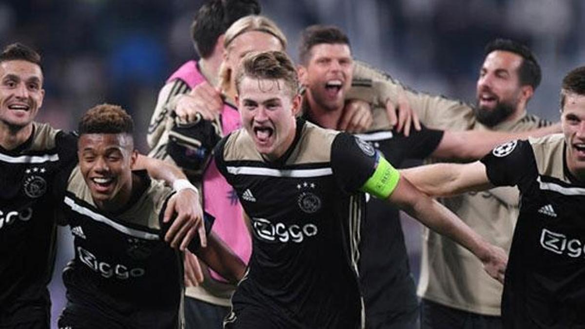 18 Hollanda kulübü ortak kararla Ajax için maçları erteledi!