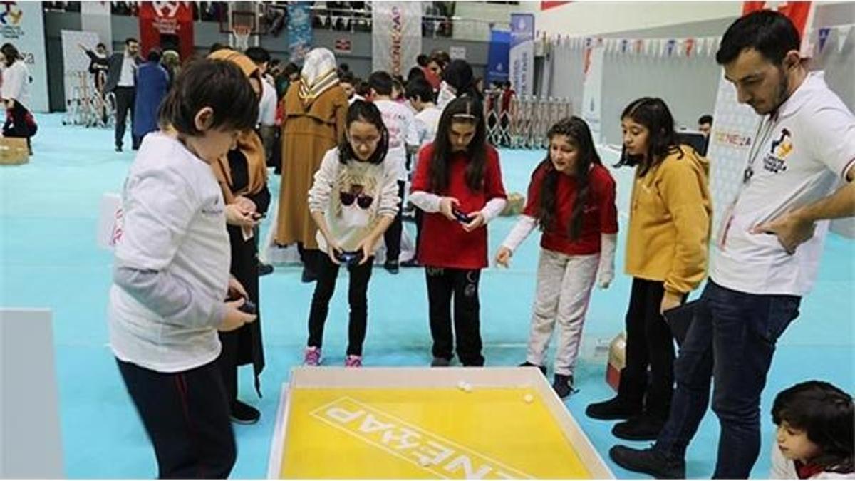 Türkiye’nin Özel Yetenekli Çocukları, T3 Vakfı’nda Geleceğe Hazırlanıyor