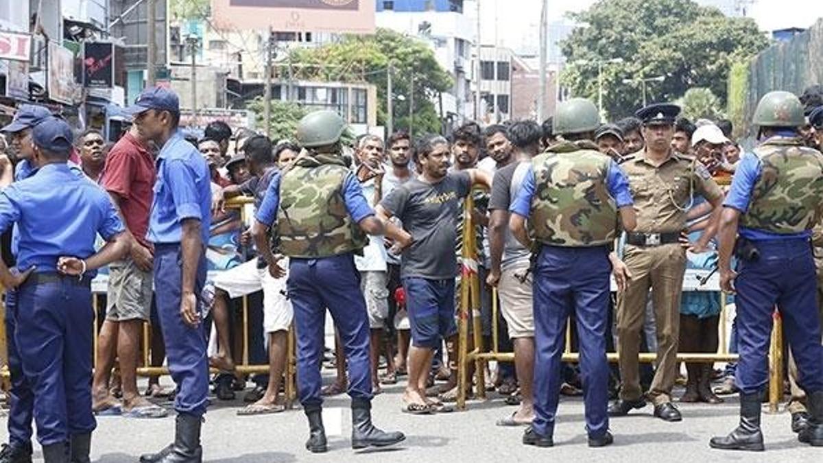 Sri Lanka'da art arda 8 patlama! 185 kişi hayatını kaybetti