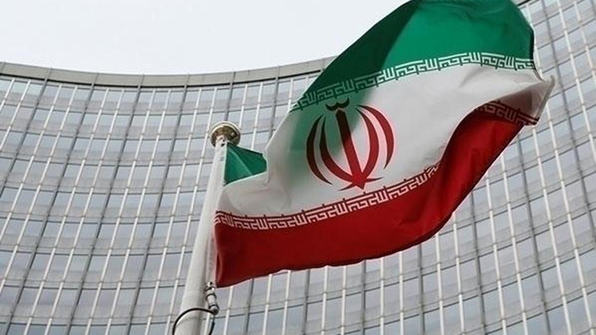 İran'dan "Sudan'da iktidarı sivillere devredin" çağrısı