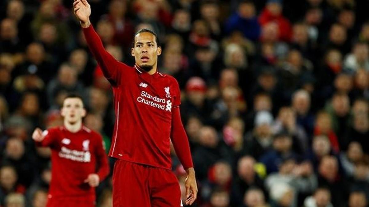 İngiltere'de yılın futbolcusu Van Dijk