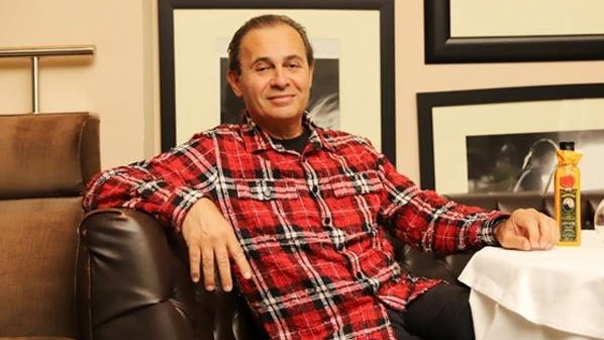 ‘Cem Yılmaz’la uzaktan sevişiriz’