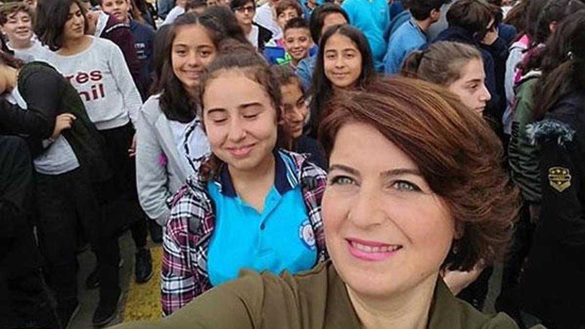 Son ana kadar öğrencilerini sordu! Serap öğretmenden kötü haber