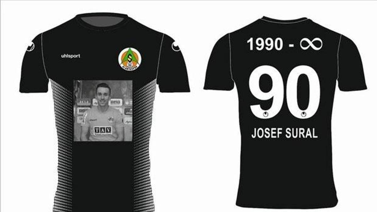Alanyaspor'dan Josef Sural için özel tişört