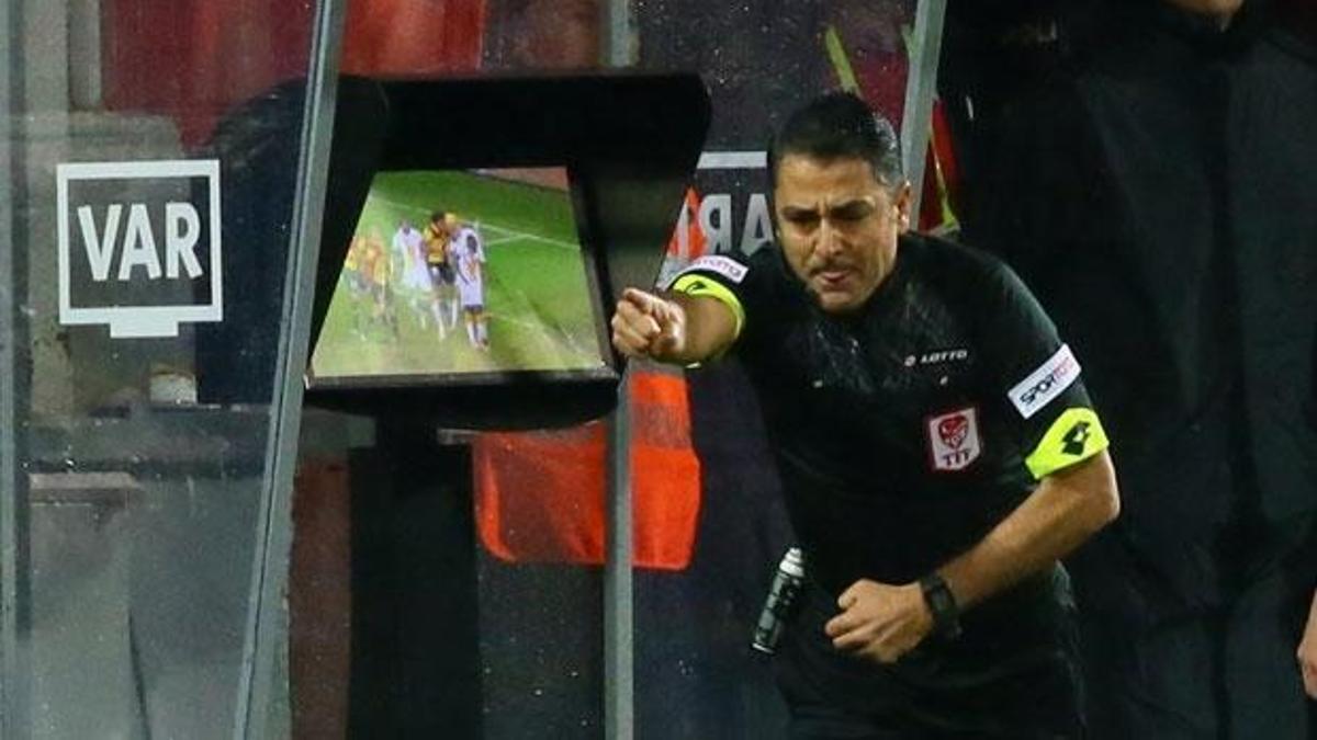 Galatasaray-Beşiktaş derbisinin hakemi Bülent Yıldırım