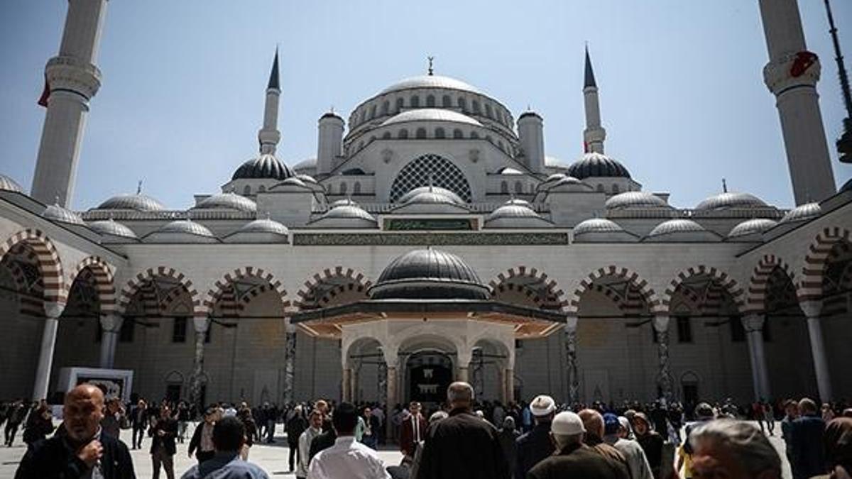 İstanbul'da tarihi gün! Büyük Çamlıca Camisi açıldı