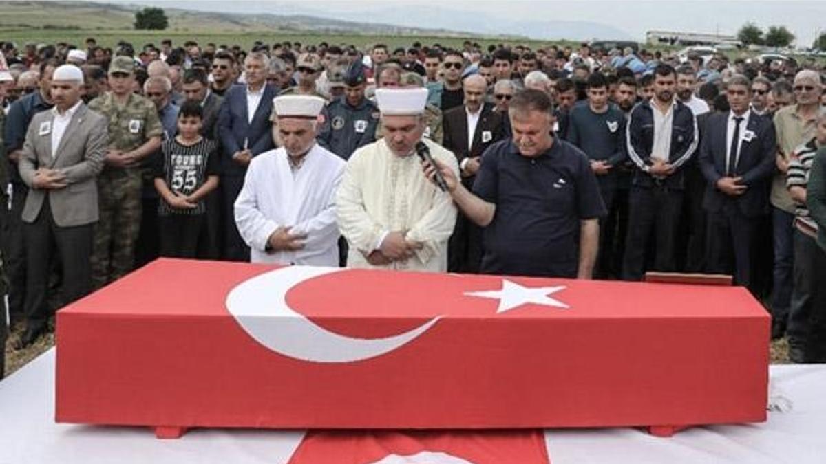 Şehit Sözleşmeli Onbaşı Mehmet Erdoğan, Adana'da toprağa verildi