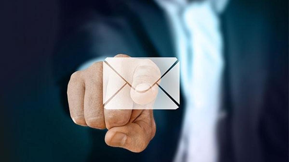 E-postada yazılanlar kovulma sebebi midir?