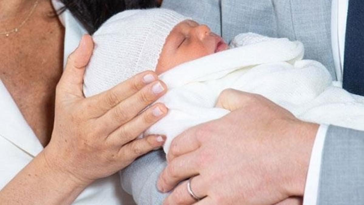 Prens Harry ve Meghan Markle'ın bebeğinden ilk fotoğraf