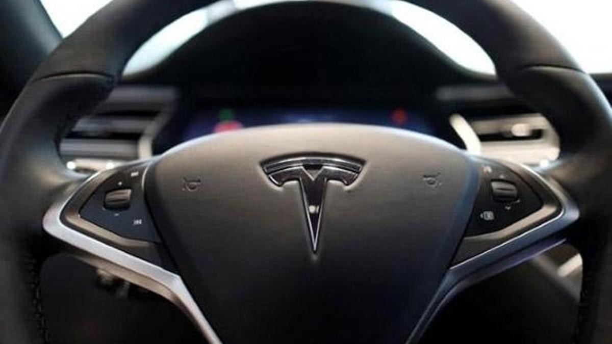 Tesla elektrikli kamyon üretimini erteledi