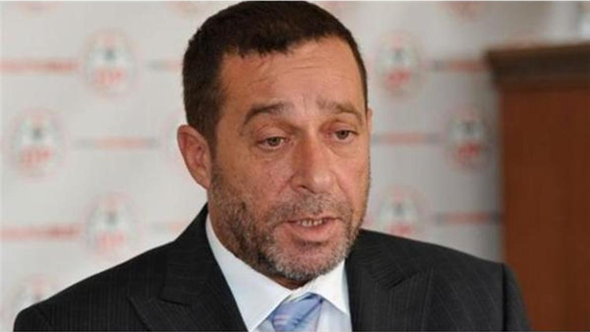 KKTC'de Denktaş istifa etti ve HP hükümetten çekildi