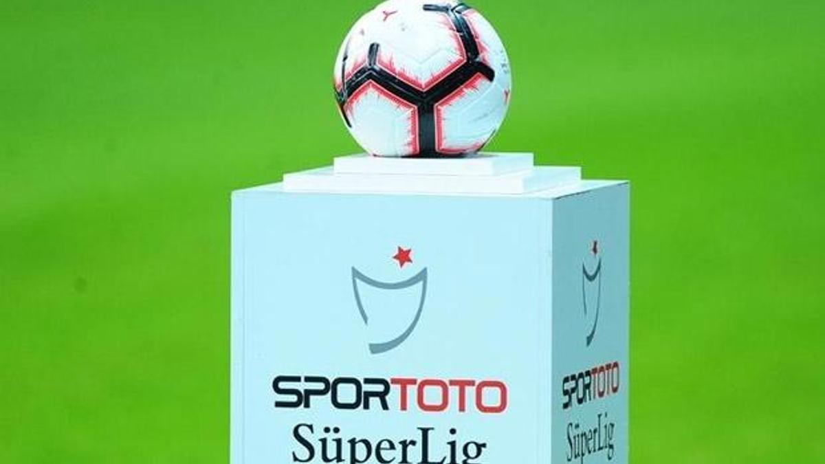 32.Hafta Süper Lig maçlarını yönetecek hakemler açıklandı