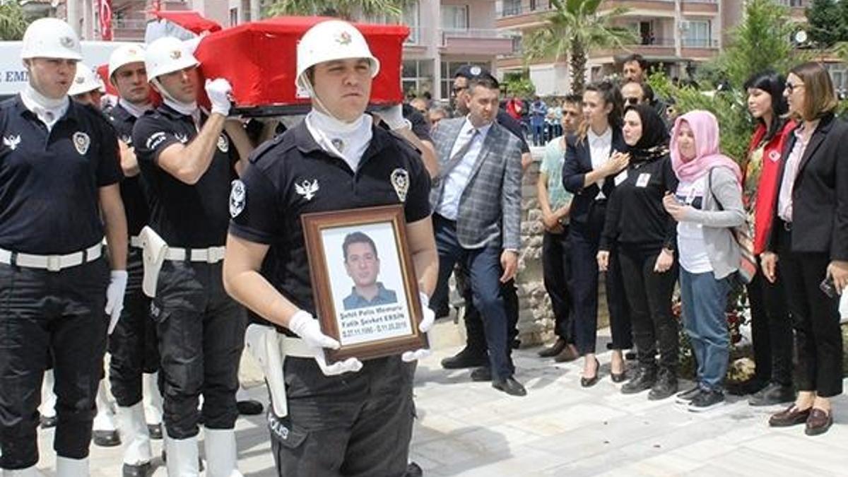 Şehit polislere veda!
