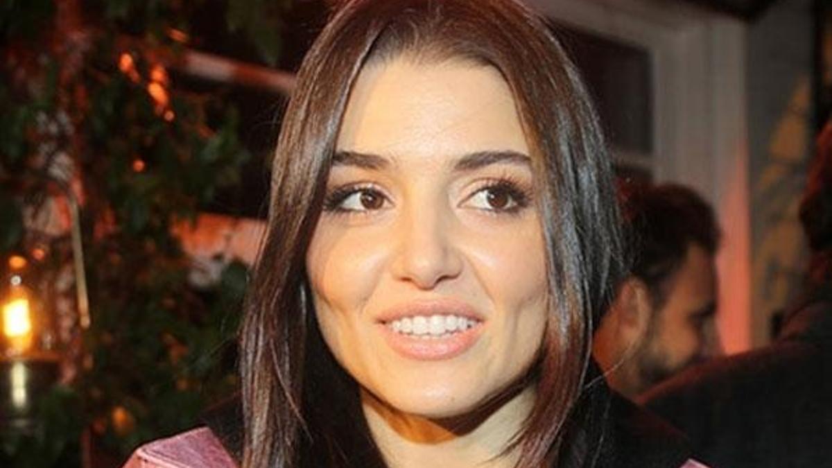 Hande Erçel, ‘Dünyanın En Güzel Kadını’ seçildi