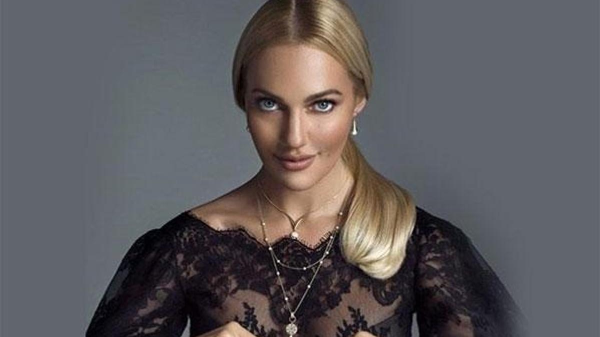 Meryem Uzerli'nin transparan kıyafeti olay oldu!