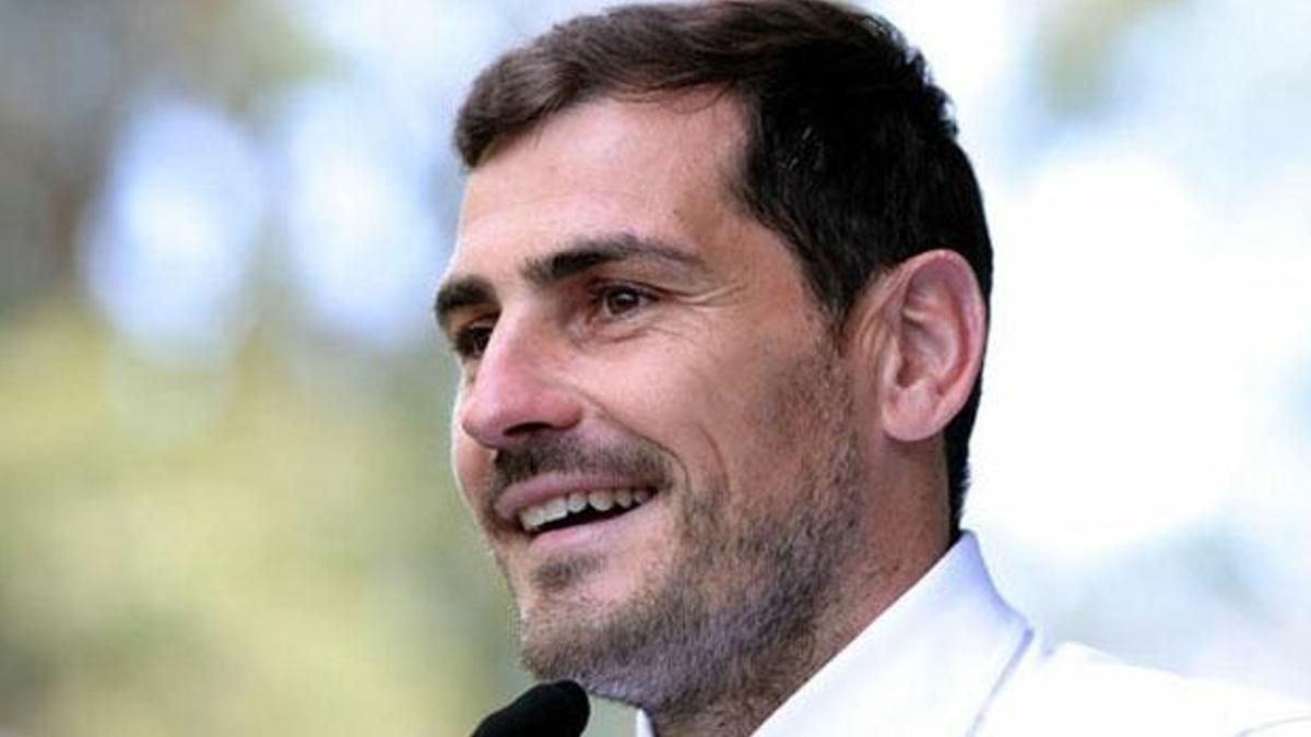 Iker Casillas futbolu bıraktı