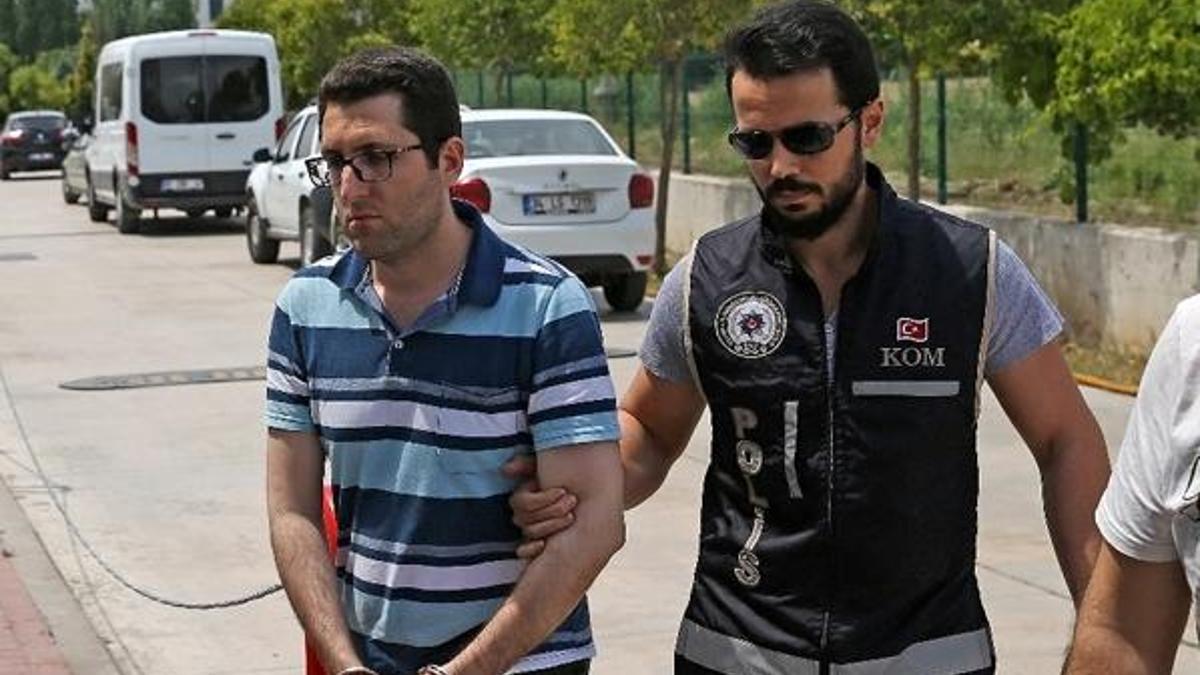 FETÖ şüphelisi çift hücre evinde yakalandı